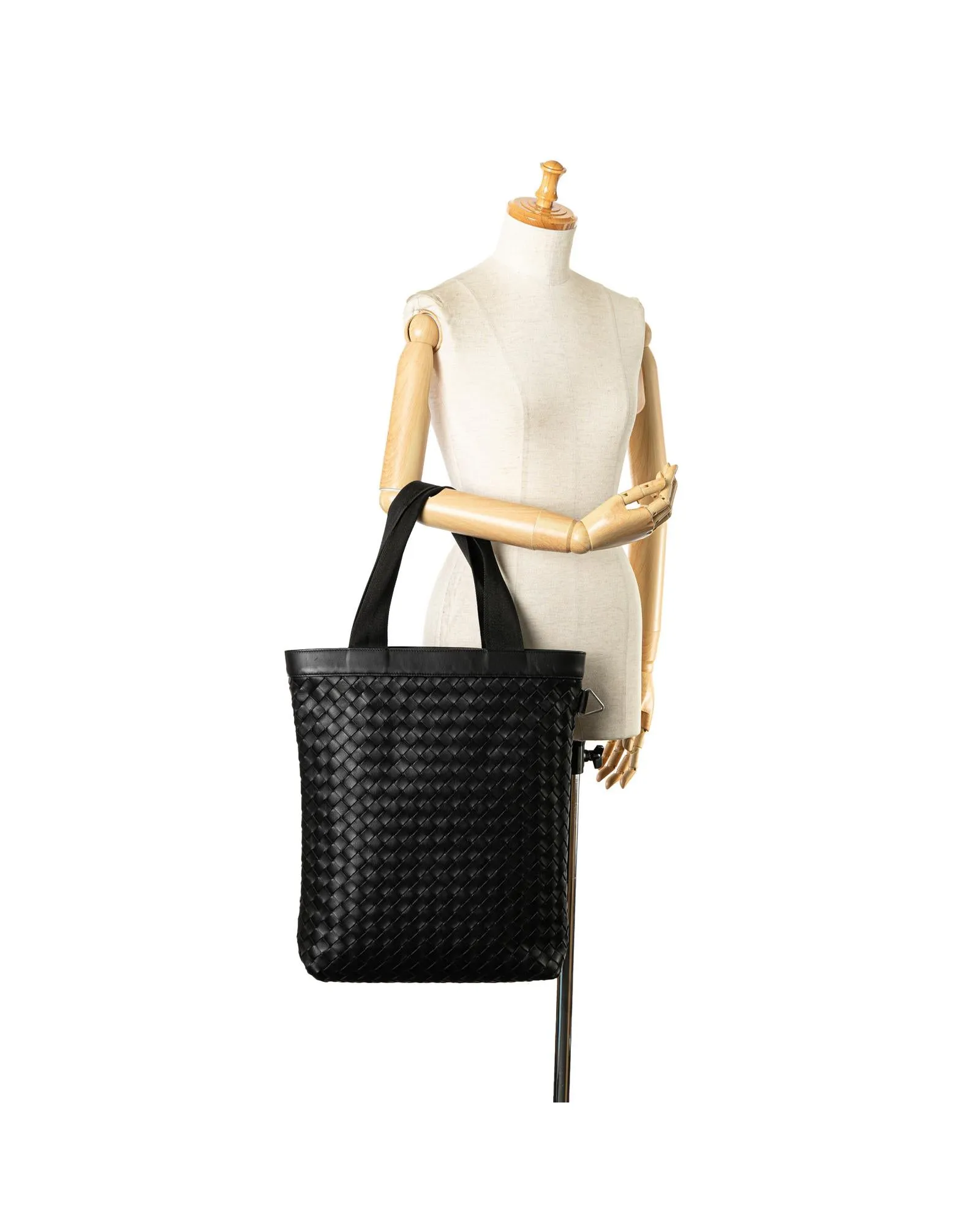 Bottega Veneta The Pouch 19 Intrecciato Nappa Leather Tote Bag Black