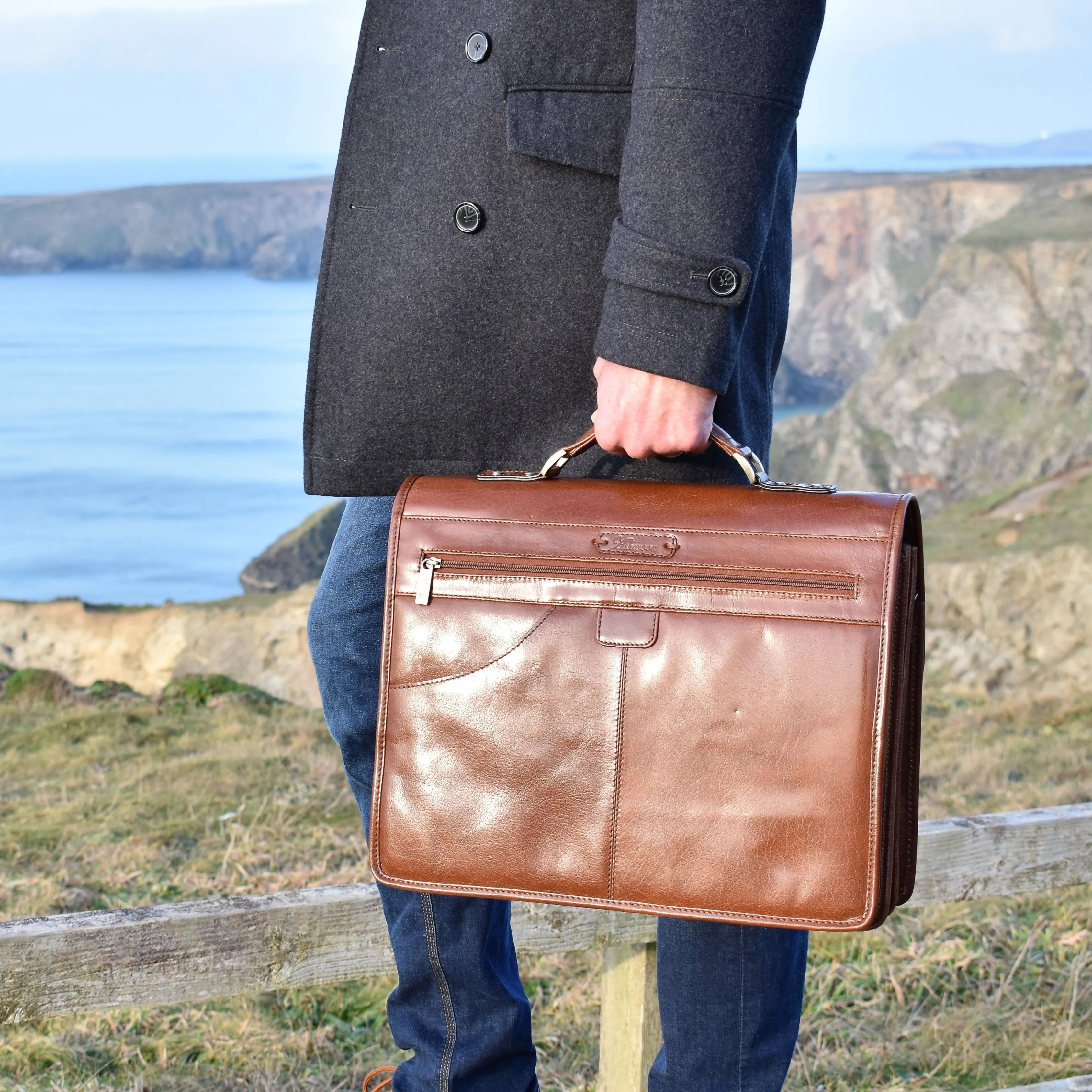 Chestnut Executive Leather Briefcase - Laptop & Tablet Friendly