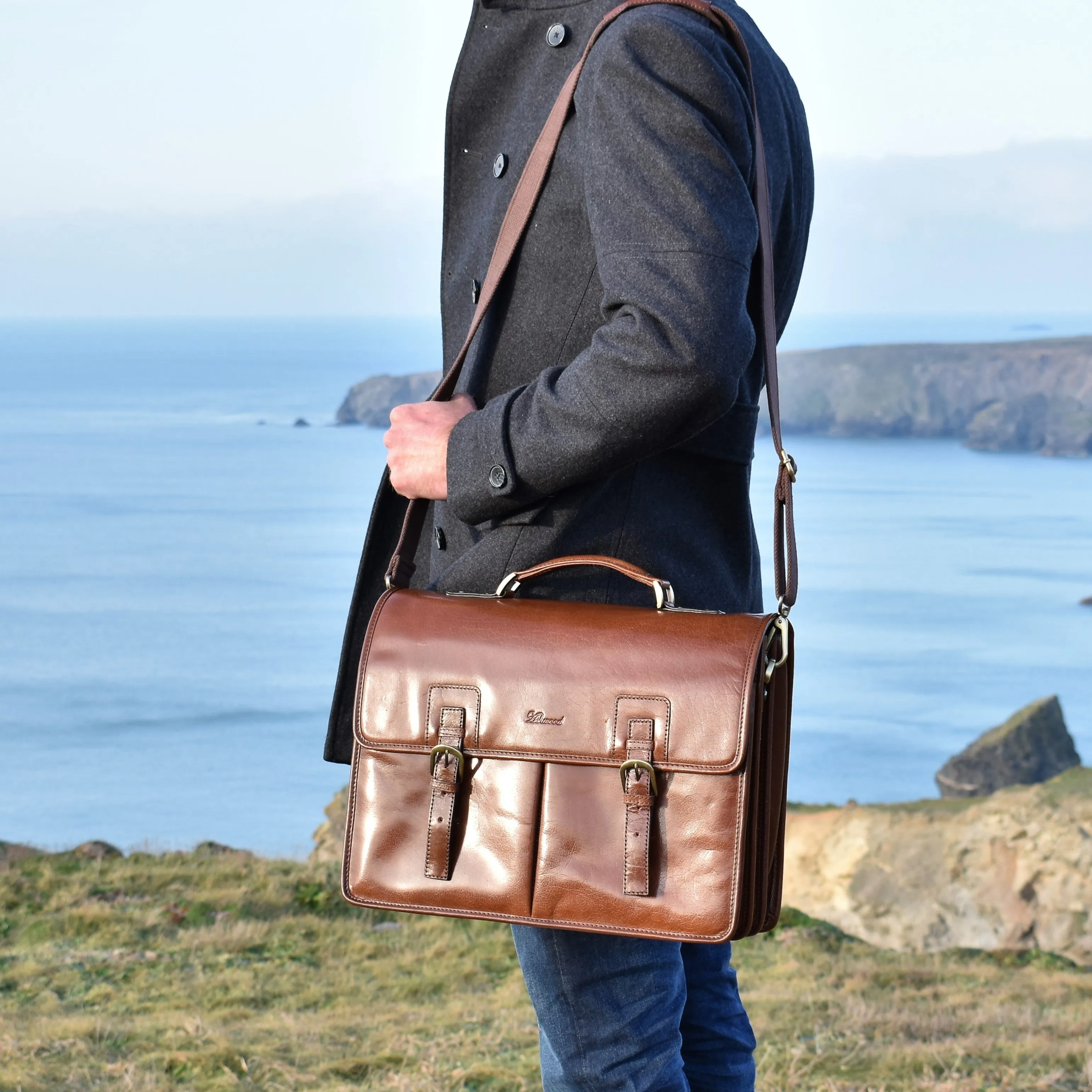 Chestnut Executive Leather Briefcase - Laptop & Tablet Friendly