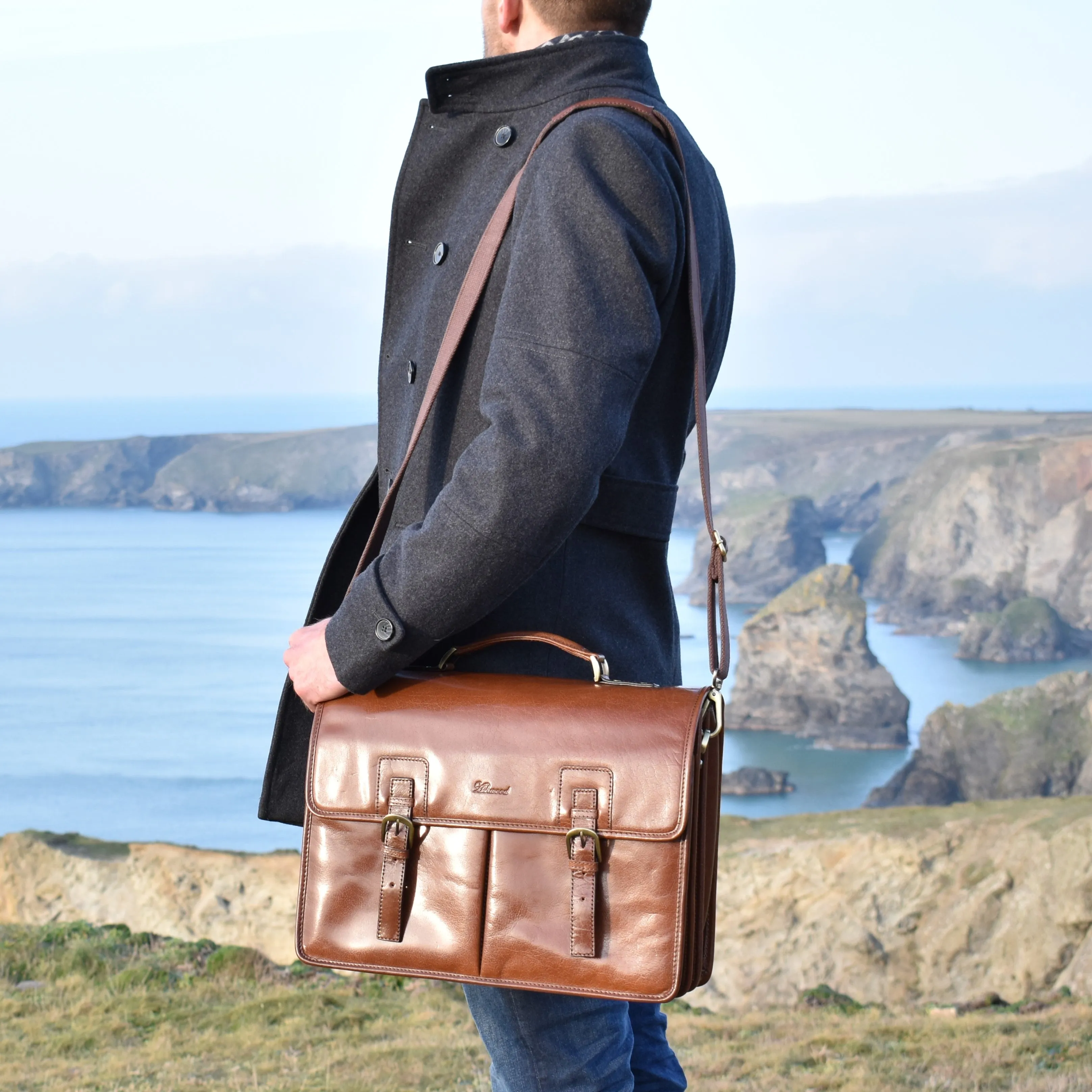 Chestnut Executive Leather Briefcase - Laptop & Tablet Friendly