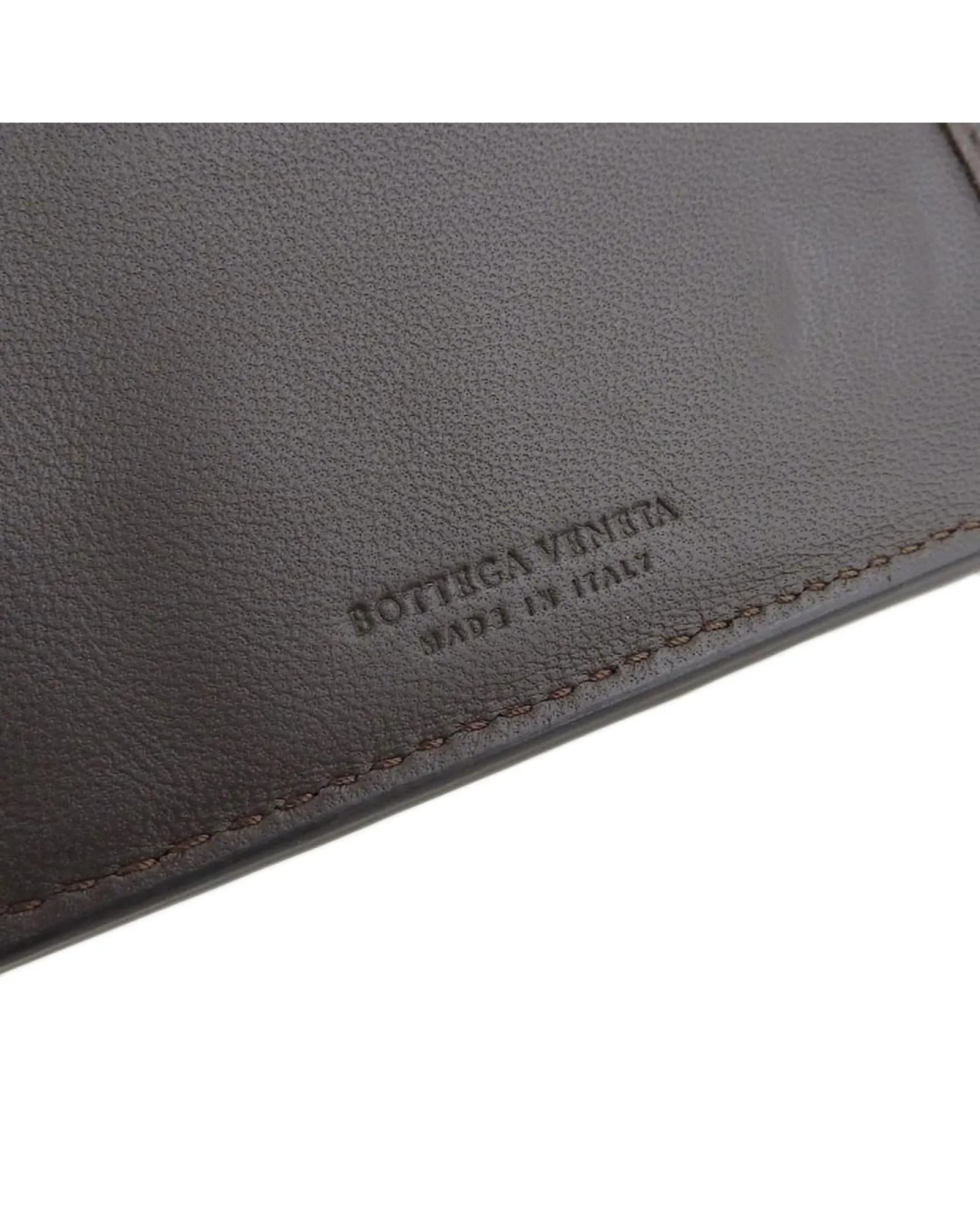 Leather Bifold Wallet for Men in Dark Brown