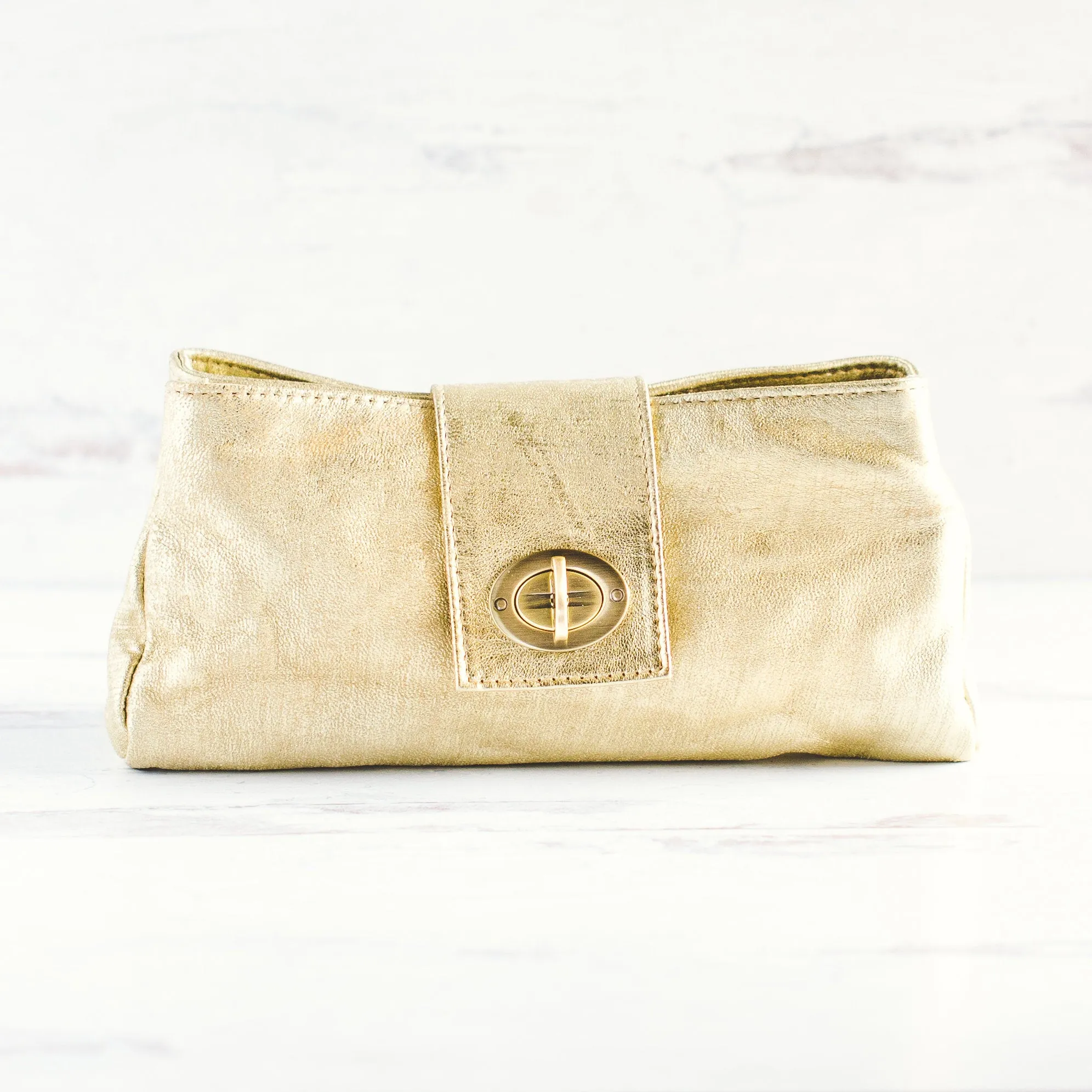 Omni Clutch - Antique Brass